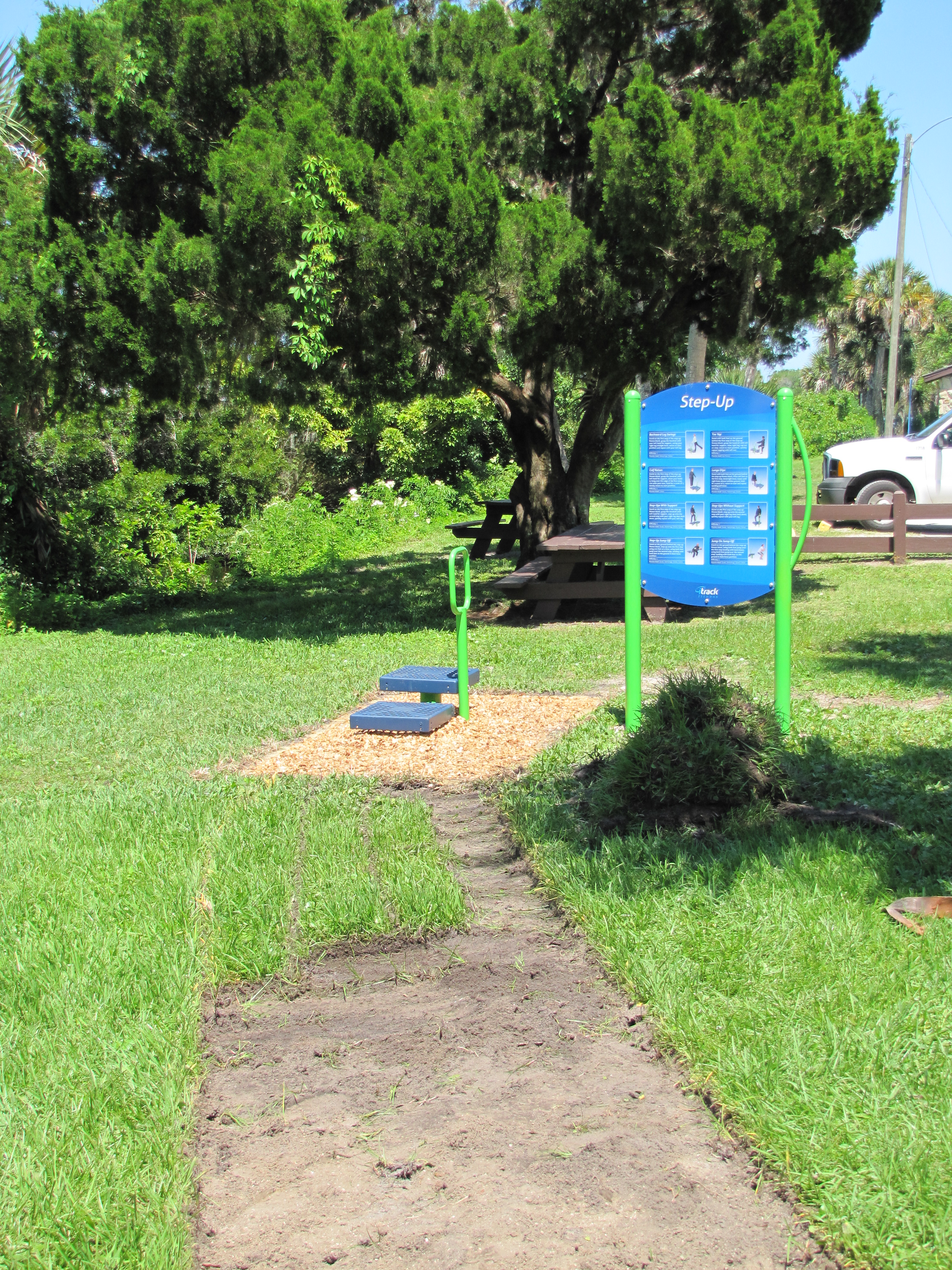 Fitness Trail Along Riverside Drive